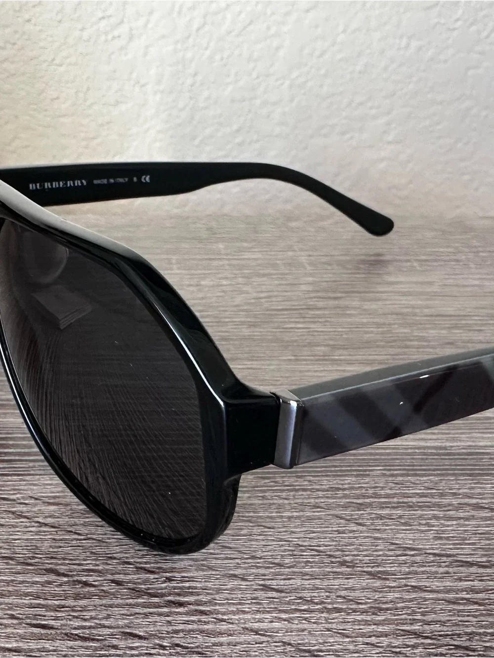 NWT Burberry B 4091 3001/87 Authentic Black Sunglasses with Plaid Case & Papers
